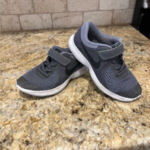 Boys 13 Nike Revolution 4 grey shoes